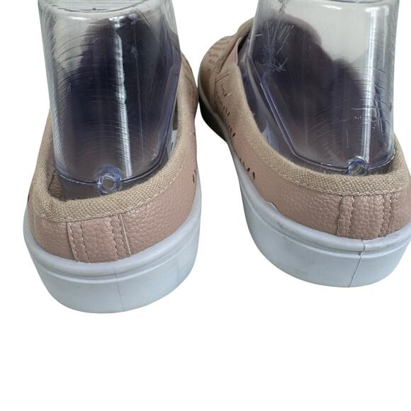 Gold Toe Beige Tan Eyelet Cutout Slip On Comfort Cushioned Platform Shoes Size 9 - Picture 3 of 7